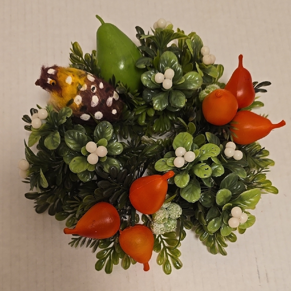 Festive Green and Red Decorative Candle Ring